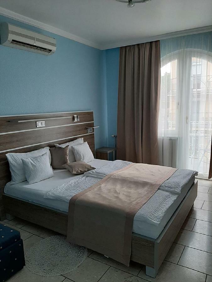 Márvány Panzió Hajdúszoboszló Exterior foto
